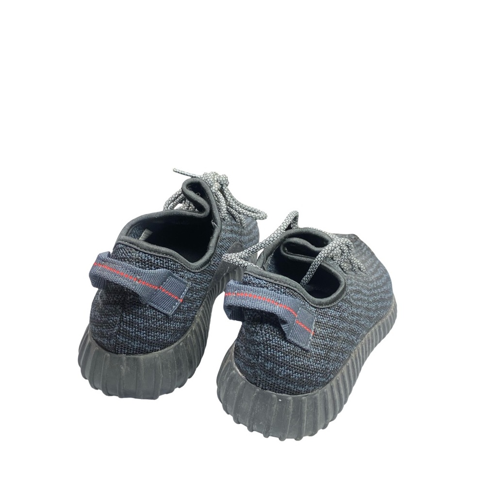 YEEZY BOOST 350 "Pirate
Black Men's Sneakers - Picture 3 of 7
